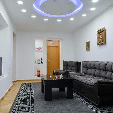 Anastasia Apartment Kutaisi Dış mekan fotoğraf
