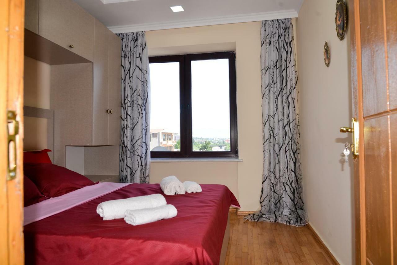 Anastasia Apartment Kutaisi Dış mekan fotoğraf